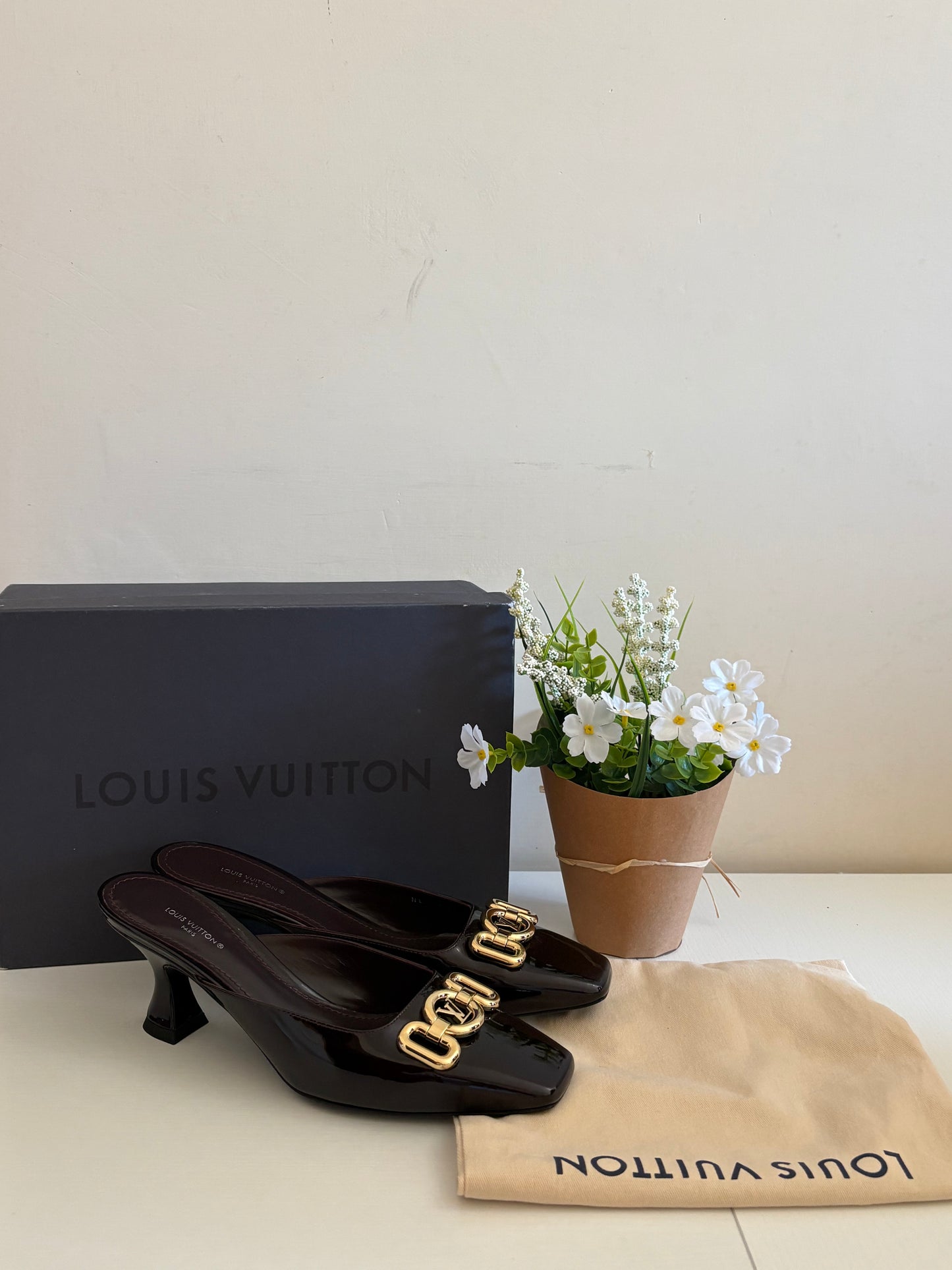 Louis Vuitton decolléte
