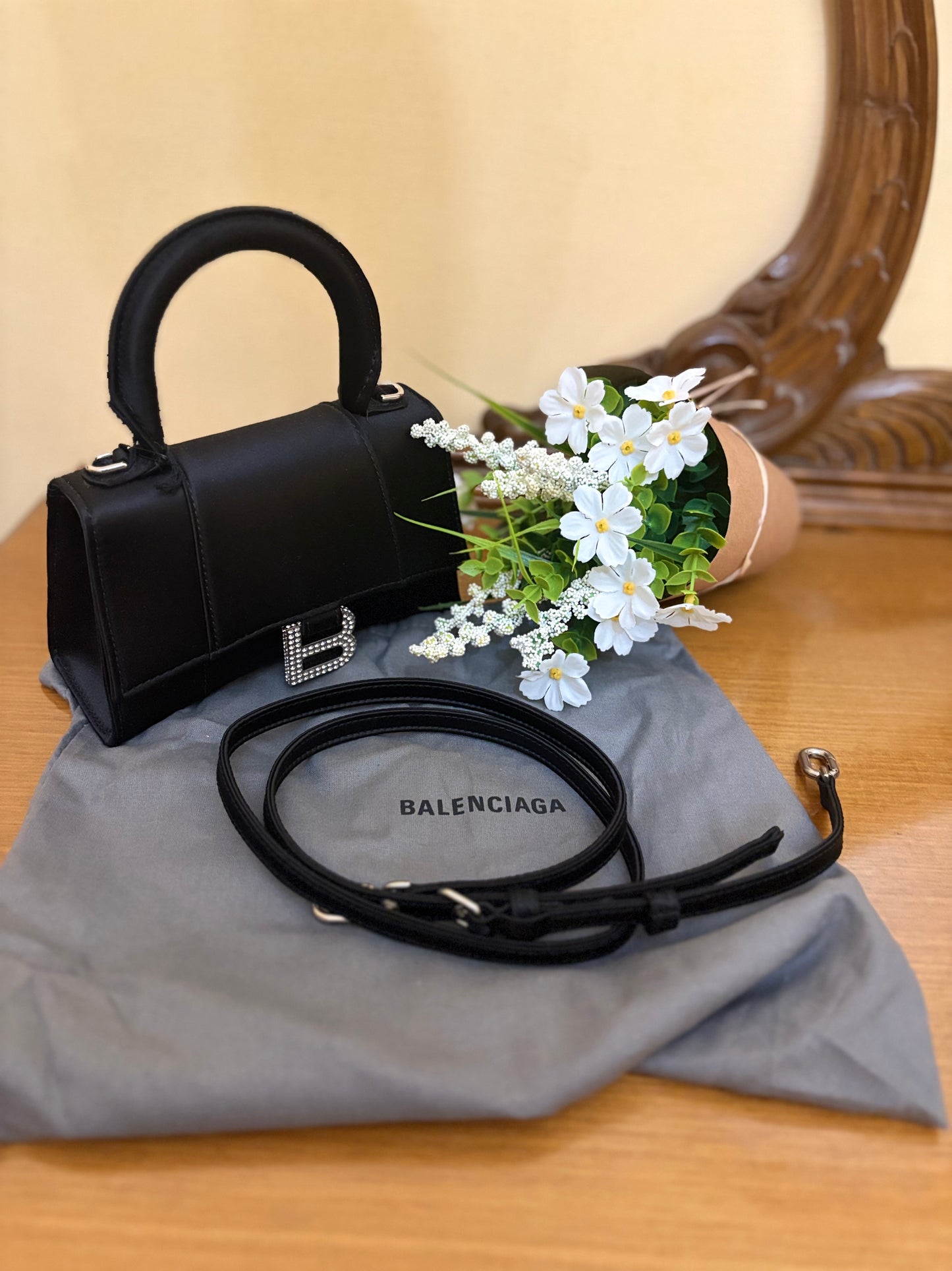 Balenciaga Hourglass XS