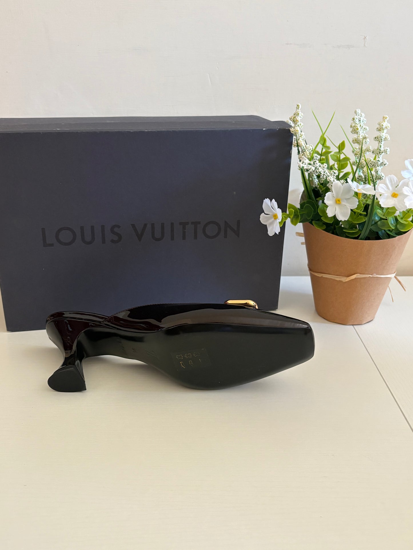 Louis Vuitton decolléte