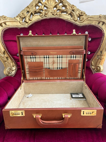 48 H Burberry