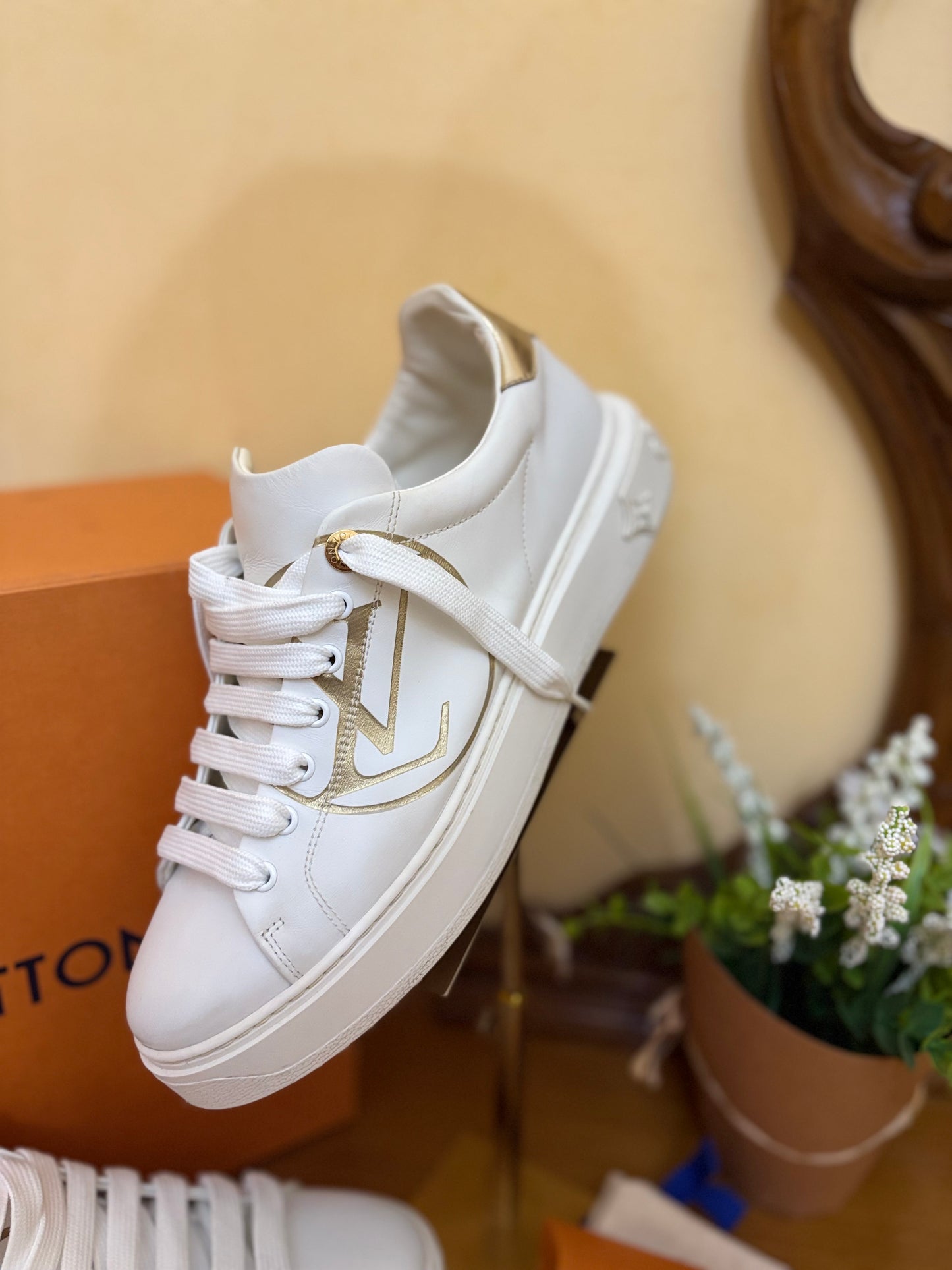 Louis Vuitton sneakers 41