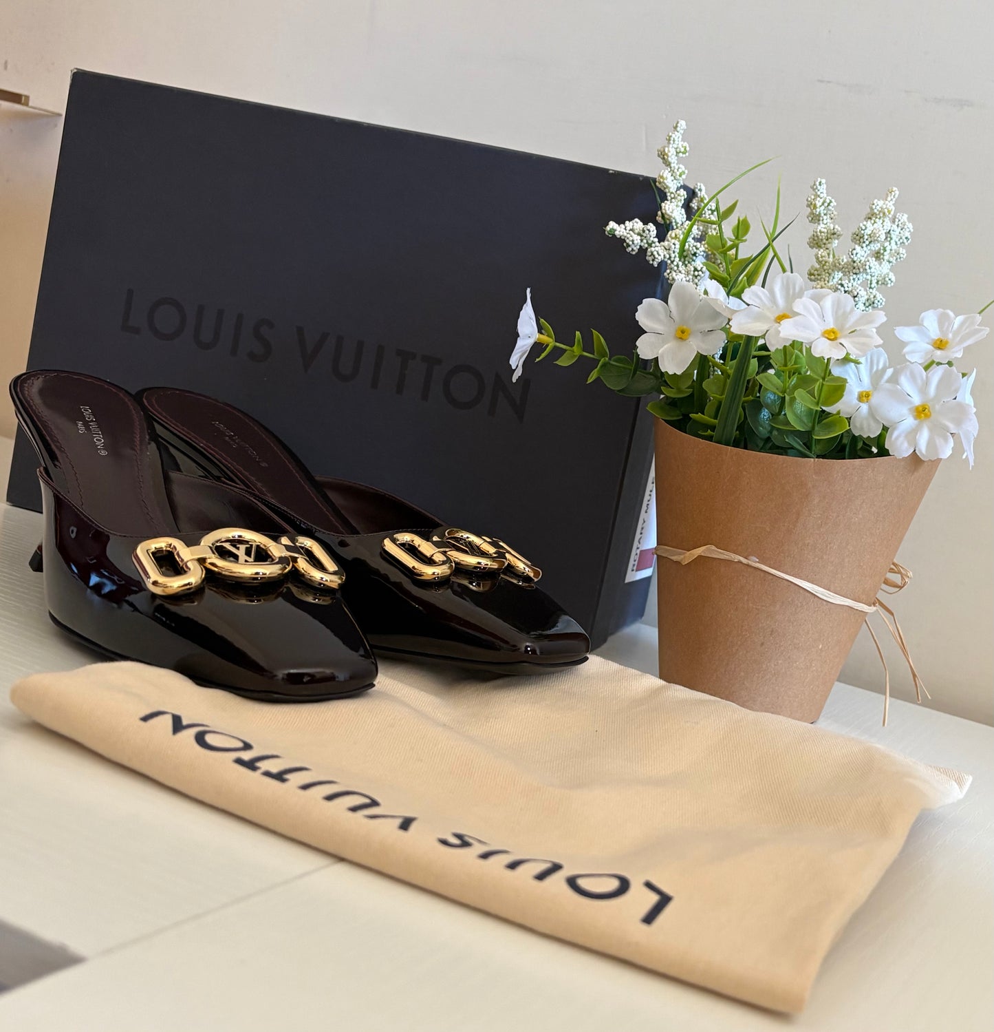 Louis Vuitton decolléte