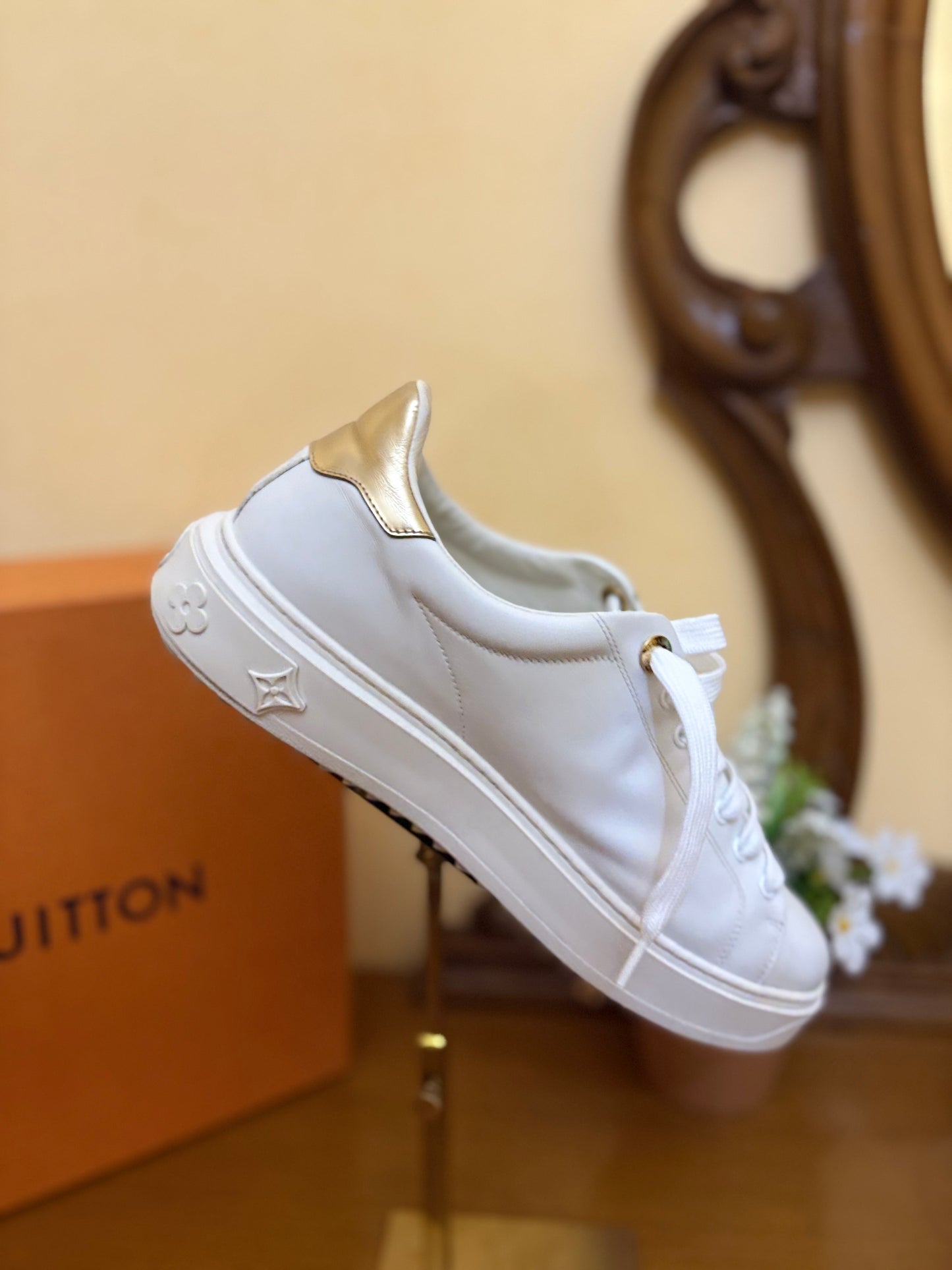 Louis Vuitton sneakers 41