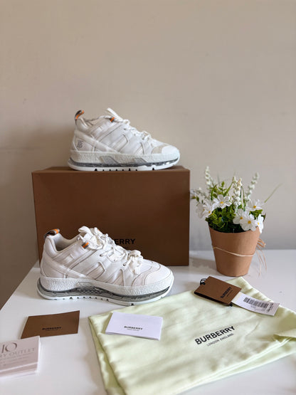 Burberry sneakers