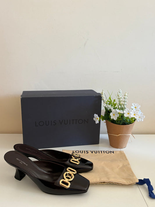 Louis Vuitton decolléte