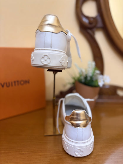 Louis Vuitton sneakers 41